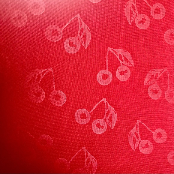 Betsey Johnson Embossed Red Cherry Queen Sheets🍒 - Picture 3 of 8